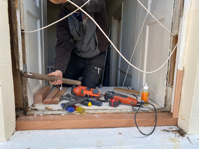 refurbishing sash window for draught proofing